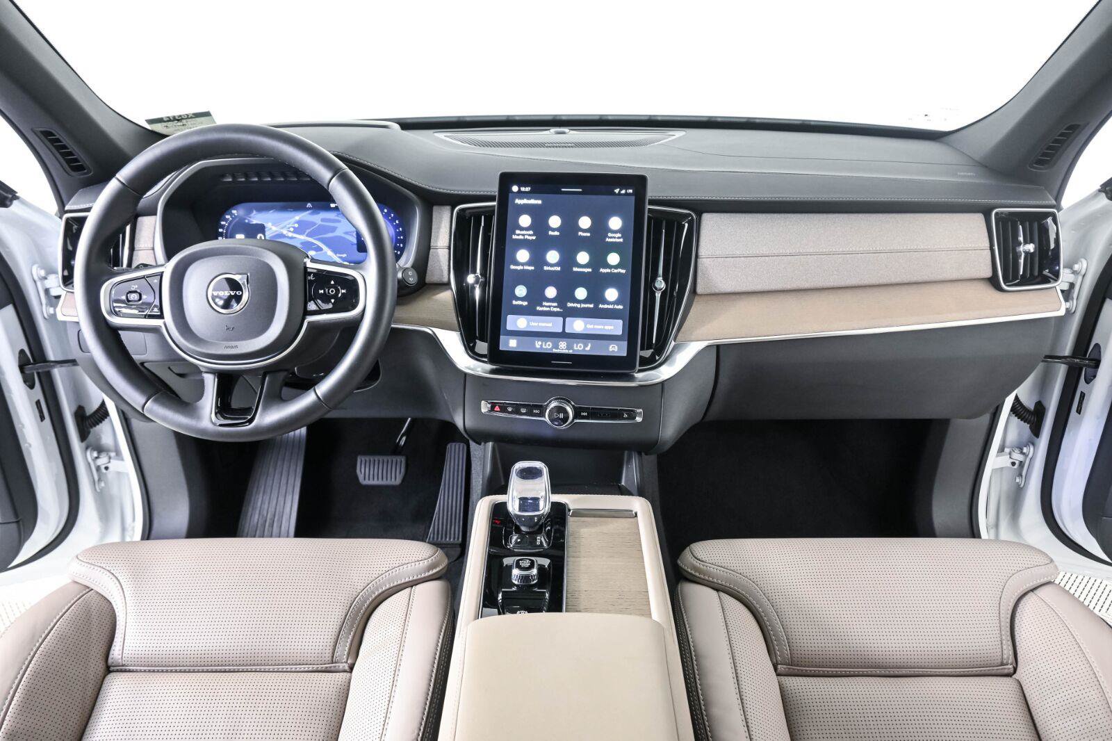 Certified 2026 Volvo XC90 B6 Ultra AWD/4WD image 18