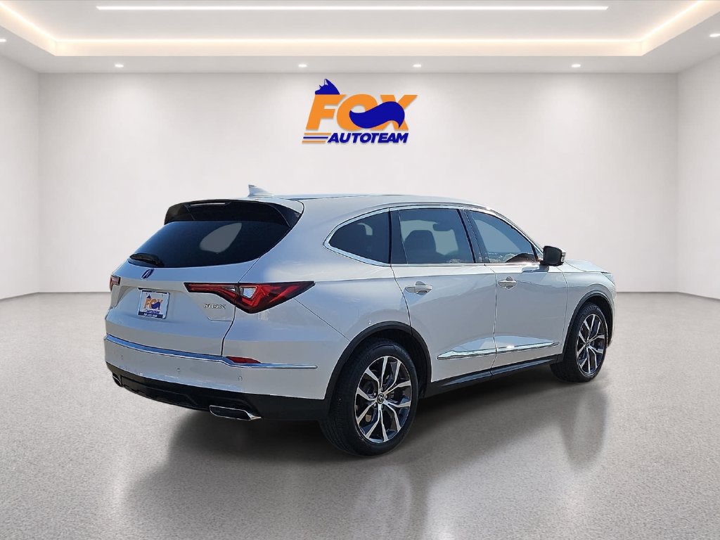 Used 2024 Acura MDX w/ Technology Package FWD image 4