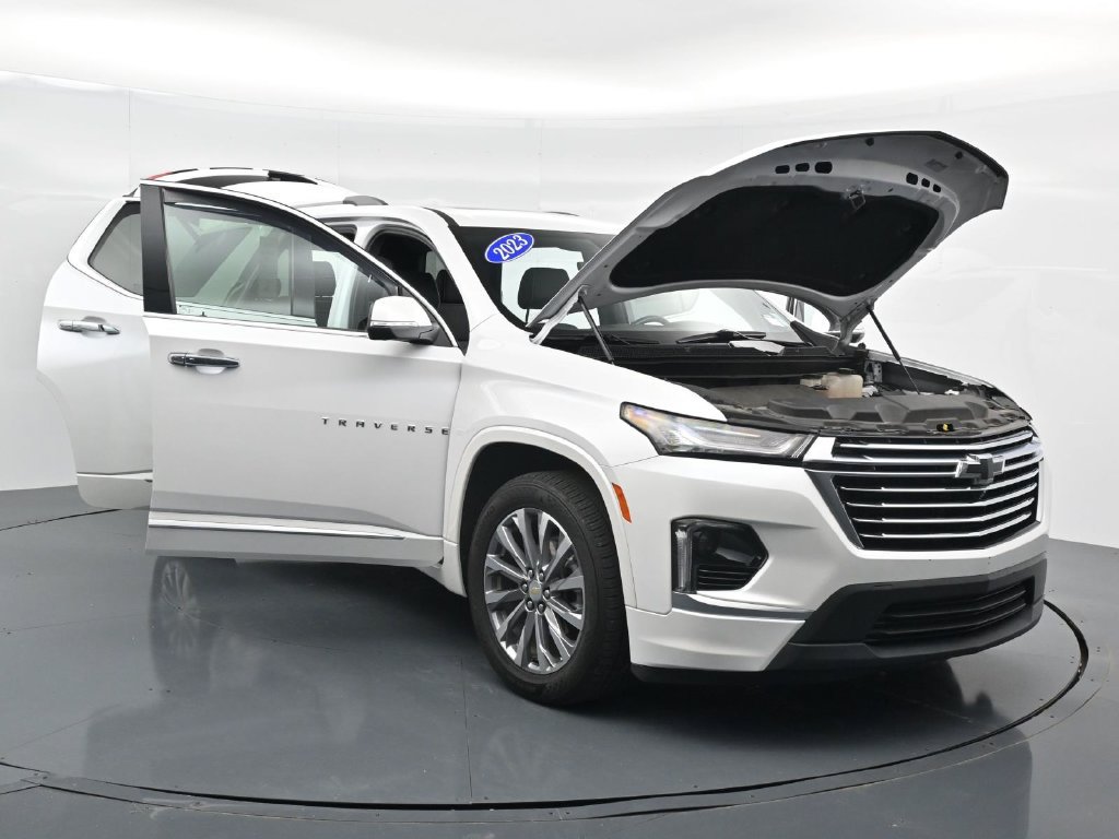 Used 2023 Chevrolet Traverse Premier FWD image 45