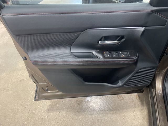New 2026 Nissan Kicks SR w/ Cold Weather Package image 11