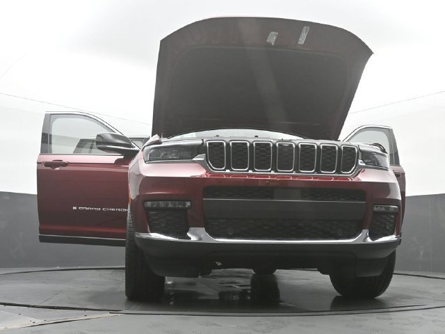 New 2025 Jeep Grand Cherokee L Limited w/ Luxury Tech Group II AWD/4WD image 60