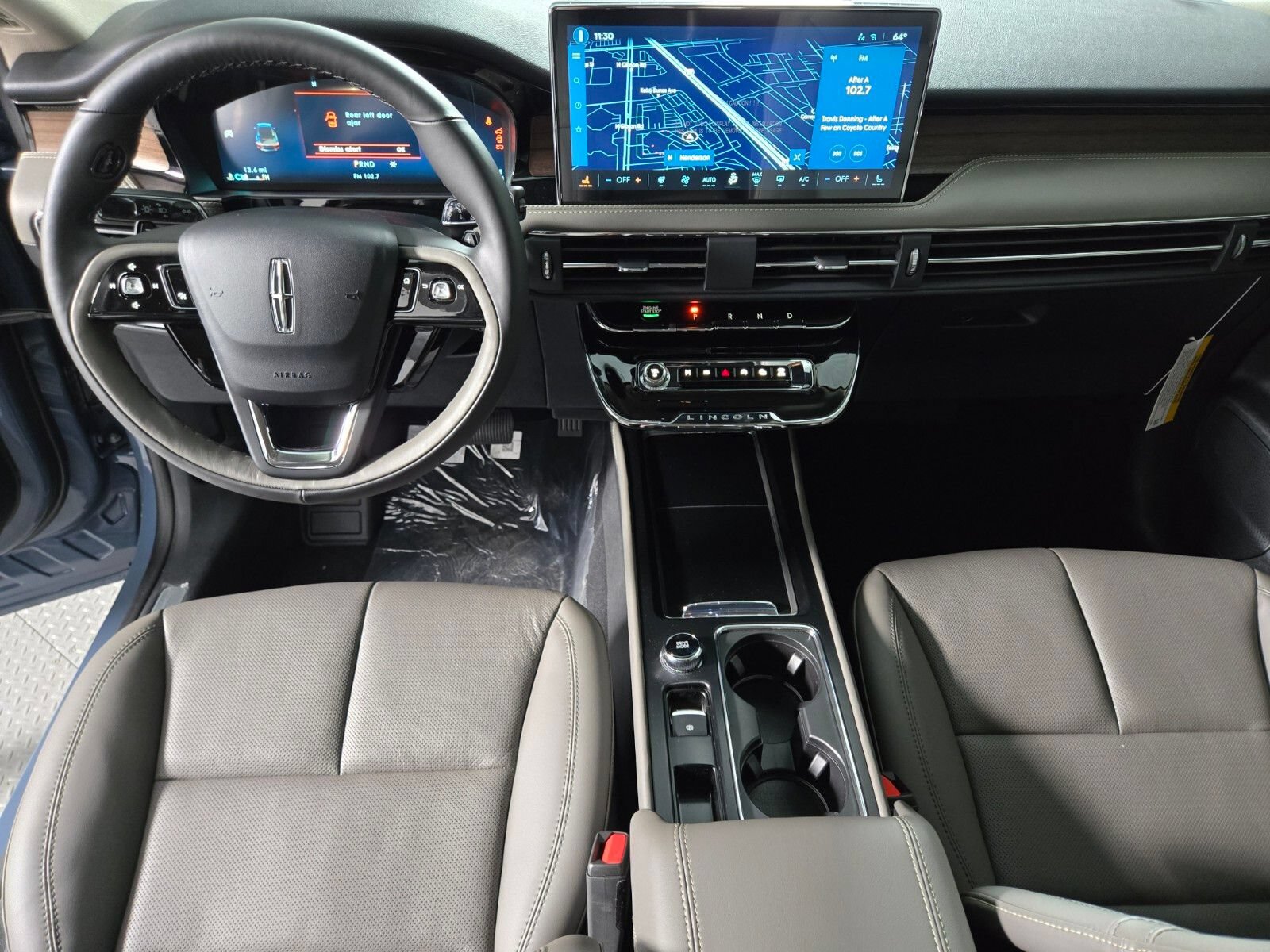 New 2026 Lincoln Corsair Reserve w/ Jet Appearance Package AWD/4WD image 15