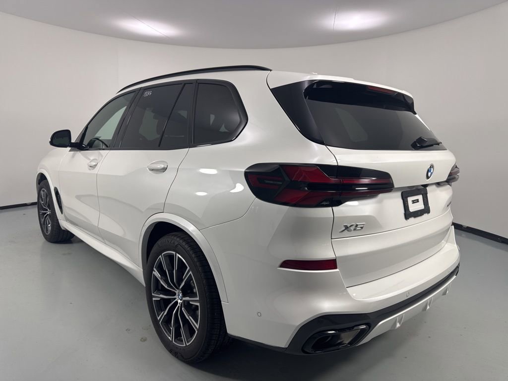 Used 2026 BMW X5 xDrive40i w/ Executive Package image 5
