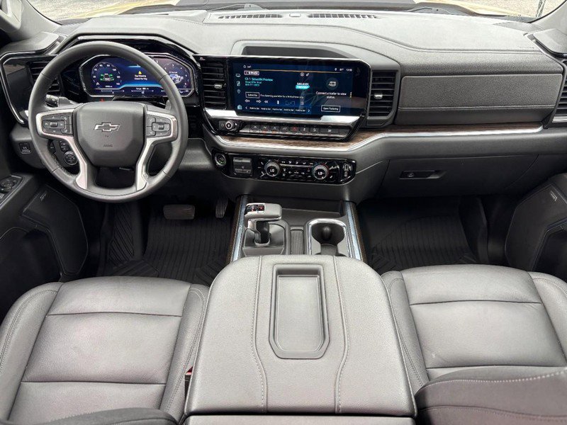 Used 2022 Chevrolet Silverado 1500 LT Trail Boss w/ LT Trail Boss Premium Package AWD/4WD image 11