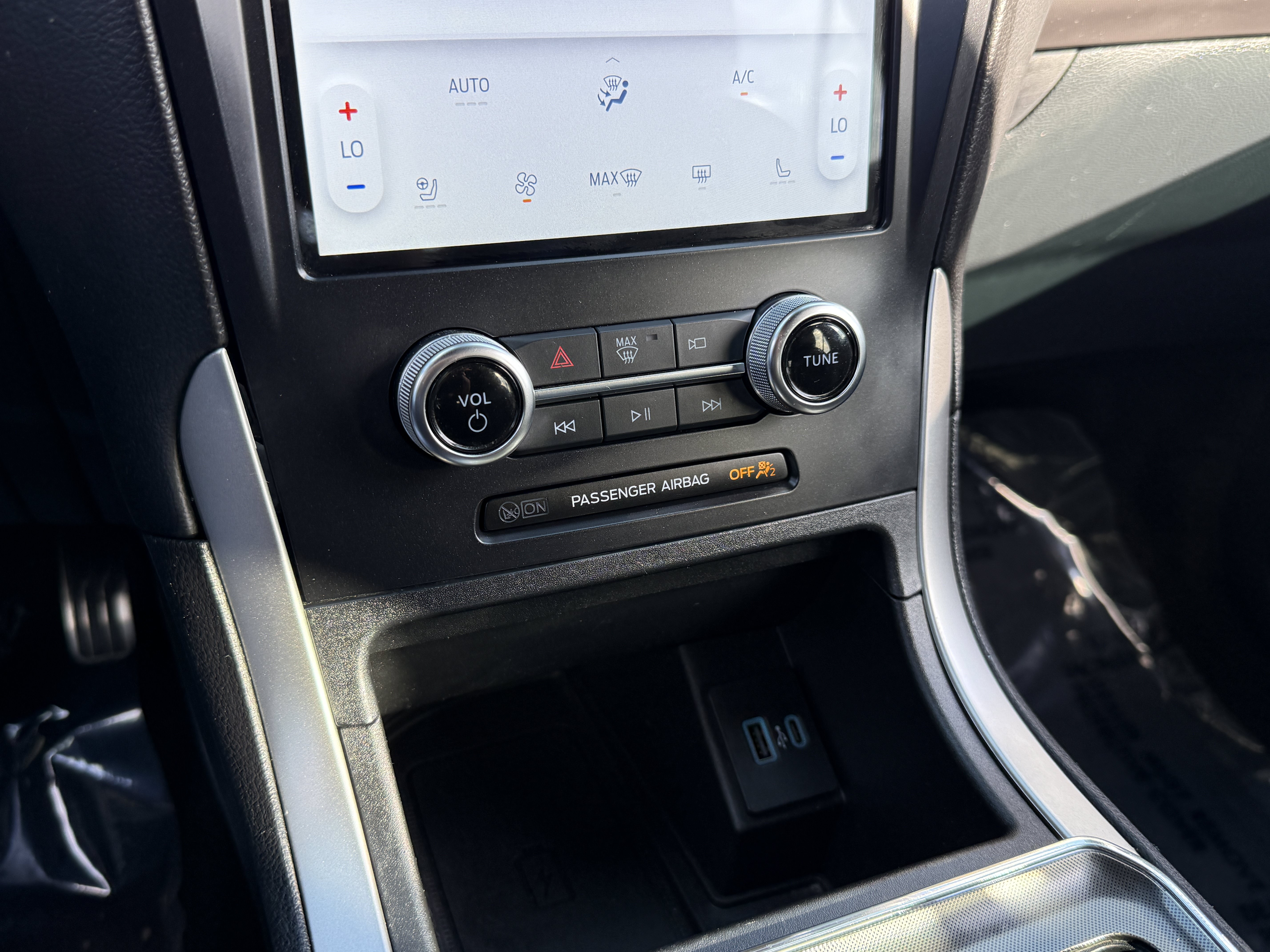 Used 2024 Ford Edge ST-Line AWD/4WD image 27