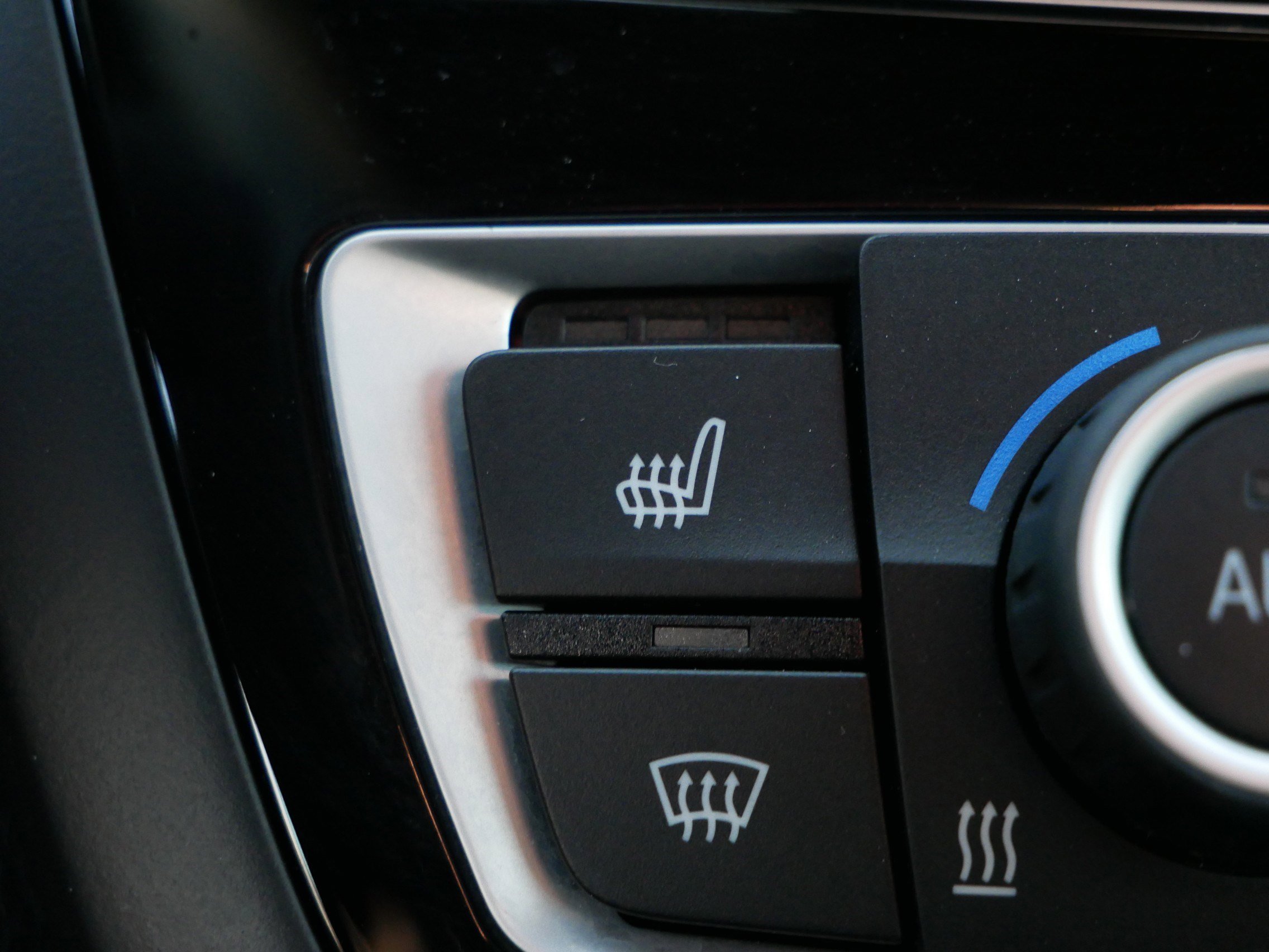 Used 2015 BMW M4 Convertible image 31