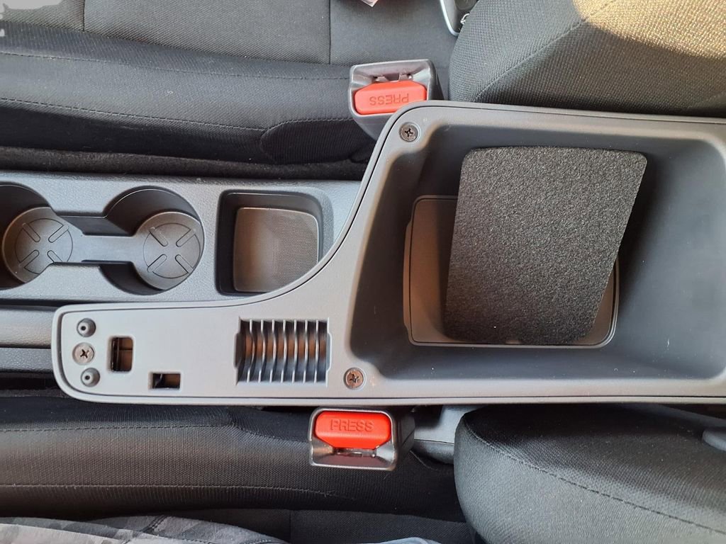 Certified 2025 Nissan Kicks Play S image 12