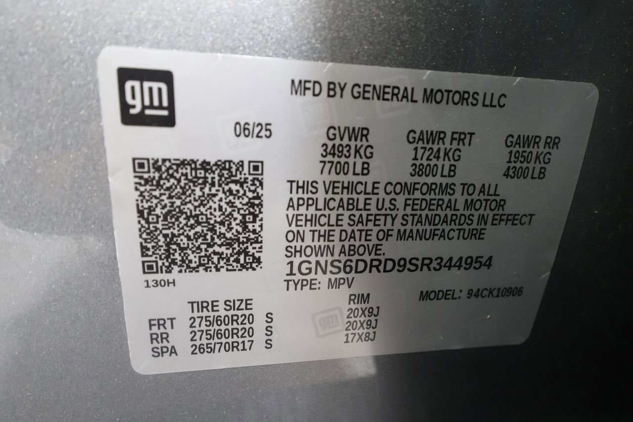 Used 2025 Chevrolet Suburban Z71 AWD/4WD image 34