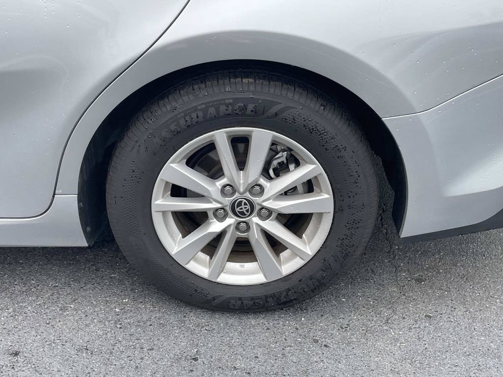 Used 2026 Toyota Camry LE FWD image 12