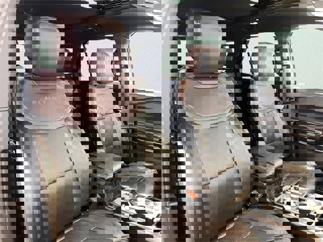 Used 2022 Ford Explorer Platinum w/ Equipment Group 601A image 17