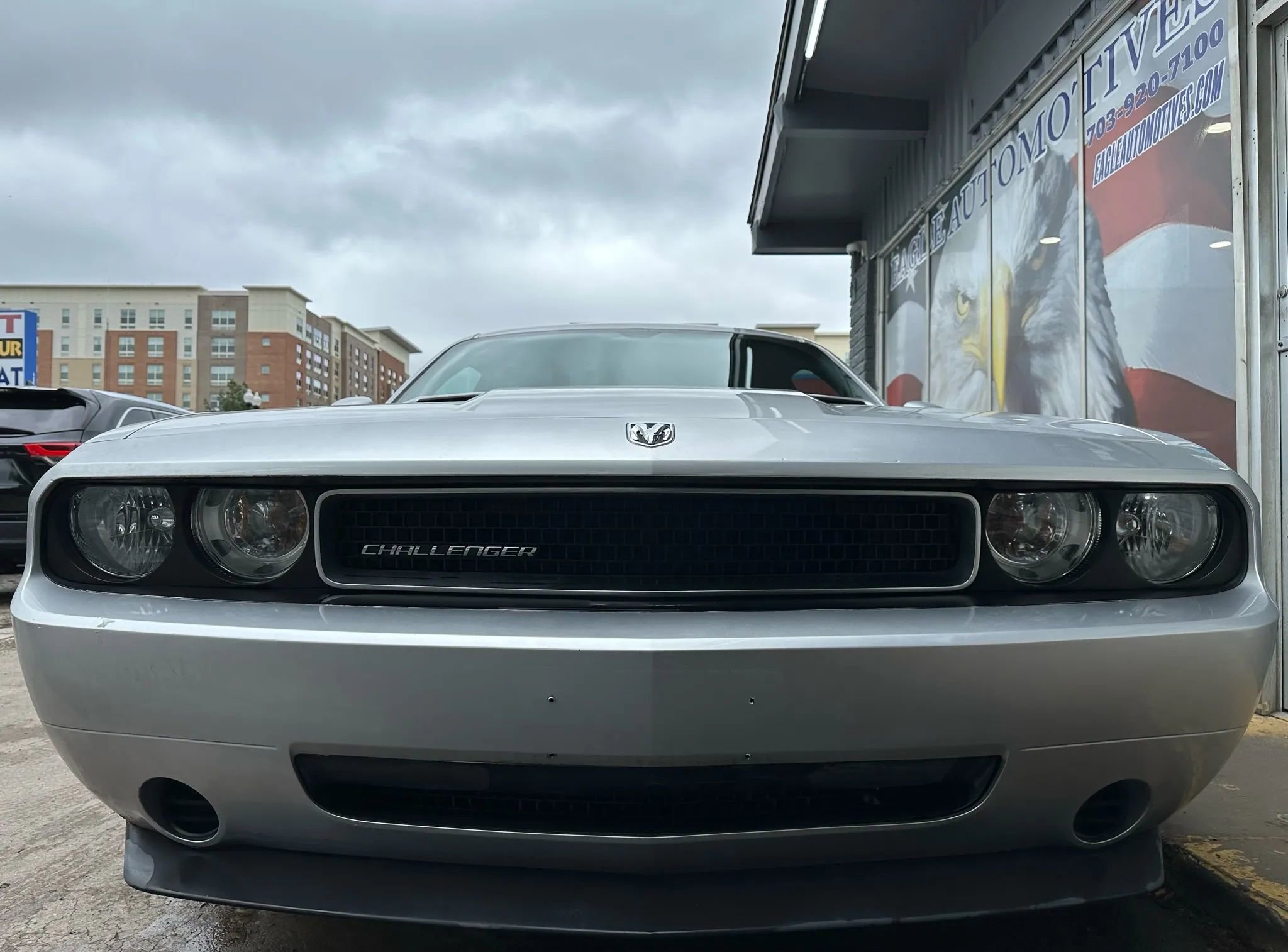 Used 2010 Dodge Challenger SE image 8