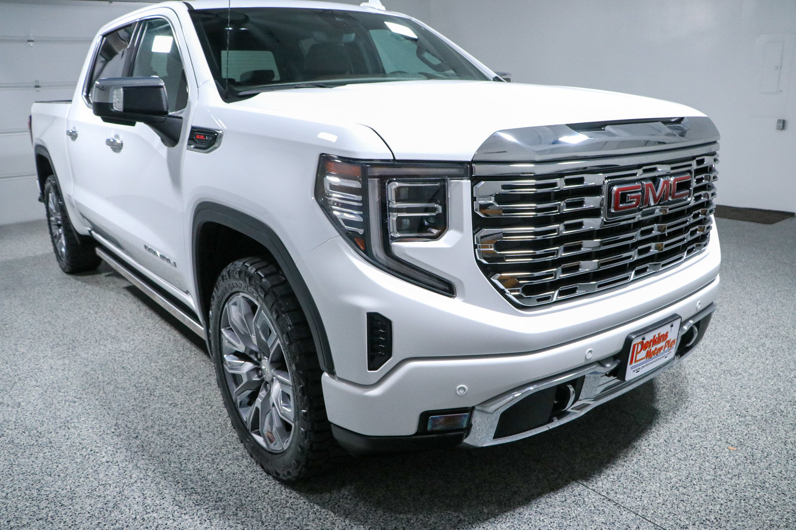 Used 2022 GMC Sierra 1500 Denali w/ Denali Reserve Package AWD/4WD image 5