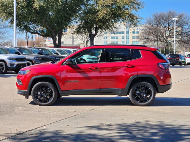 Certified 2026 Jeep Compass Latitude image 4