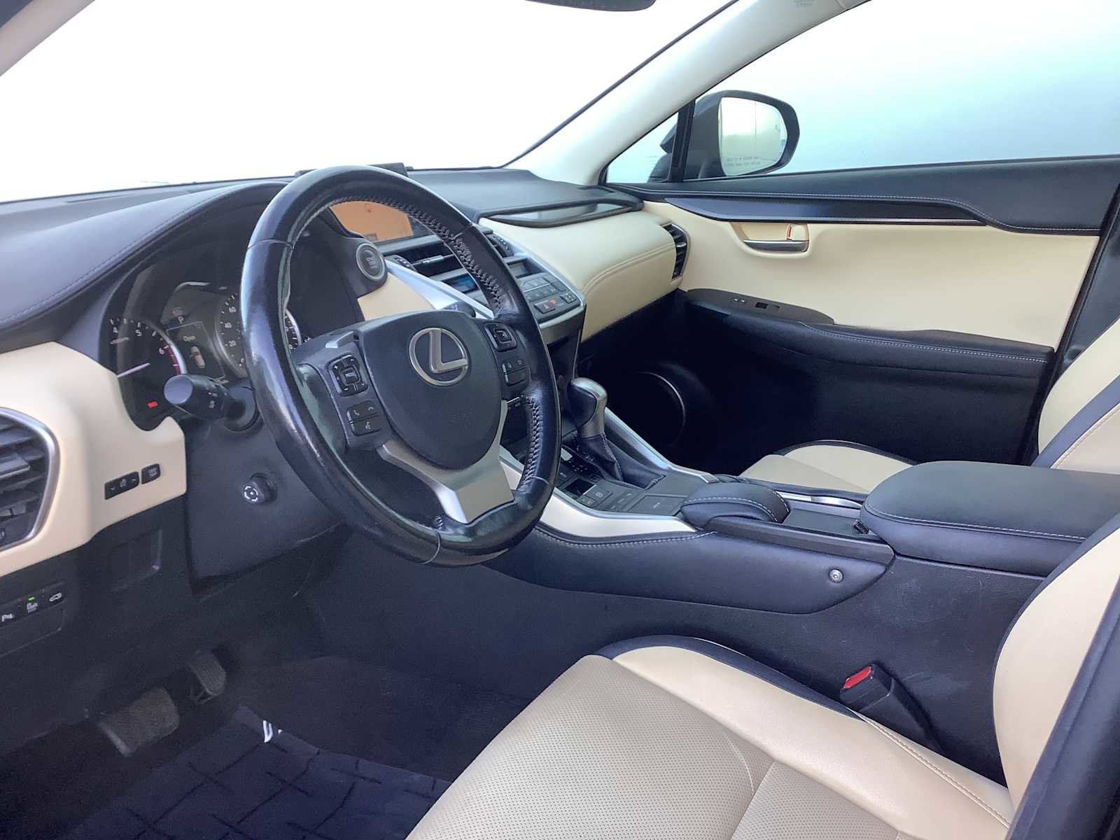 Used 2016 Lexus NX 200t FWD w/ Premium Package image 3