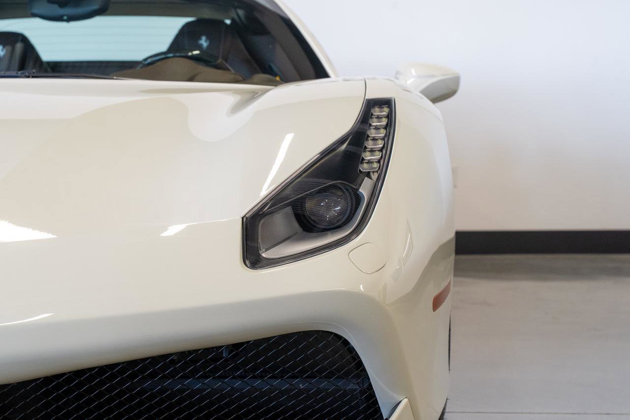 Used 2018 Ferrari 488 Spider RWD image 31