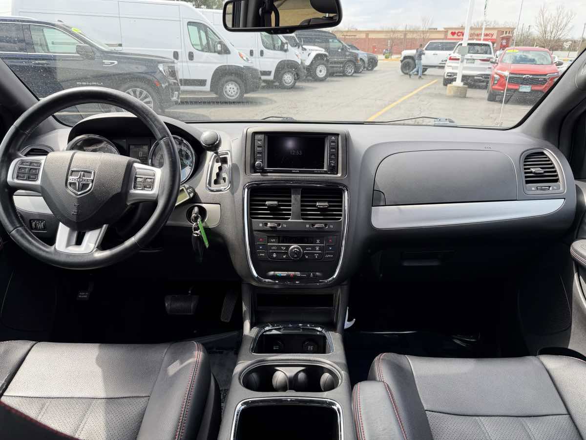 Used 2014 Dodge Grand Caravan R/T w/ Safety Sphere Group FWD image 21