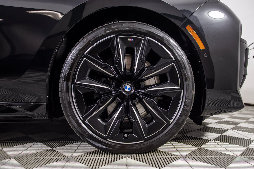Used 2026 BMW i7 eDrive50 w/ M Sport Package RWD image 22