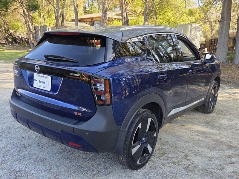 Used 2025 Nissan Kicks SR image 13