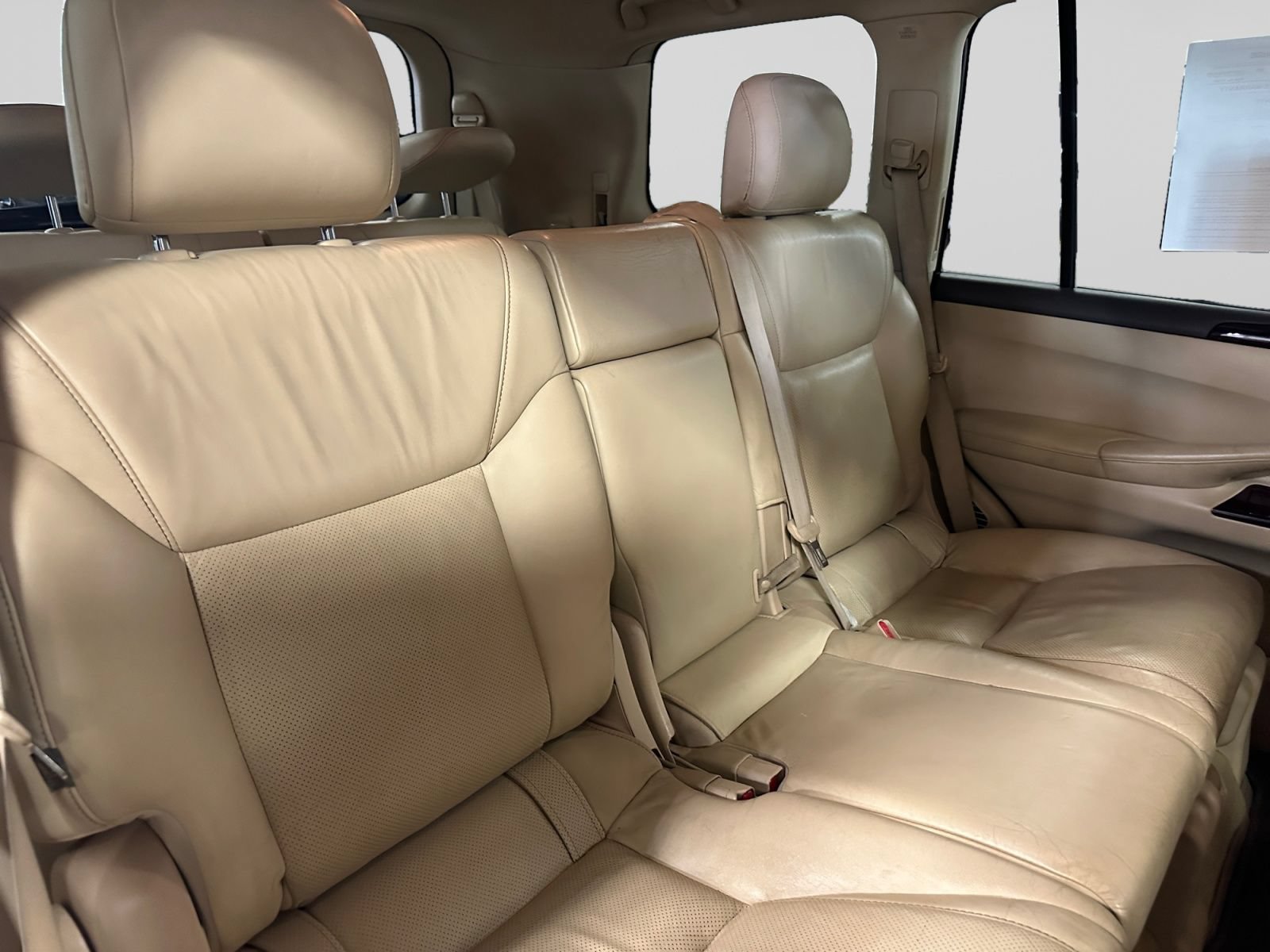 Used 2013 Lexus LX 570 4WD w/ Luxury Pkg image 25