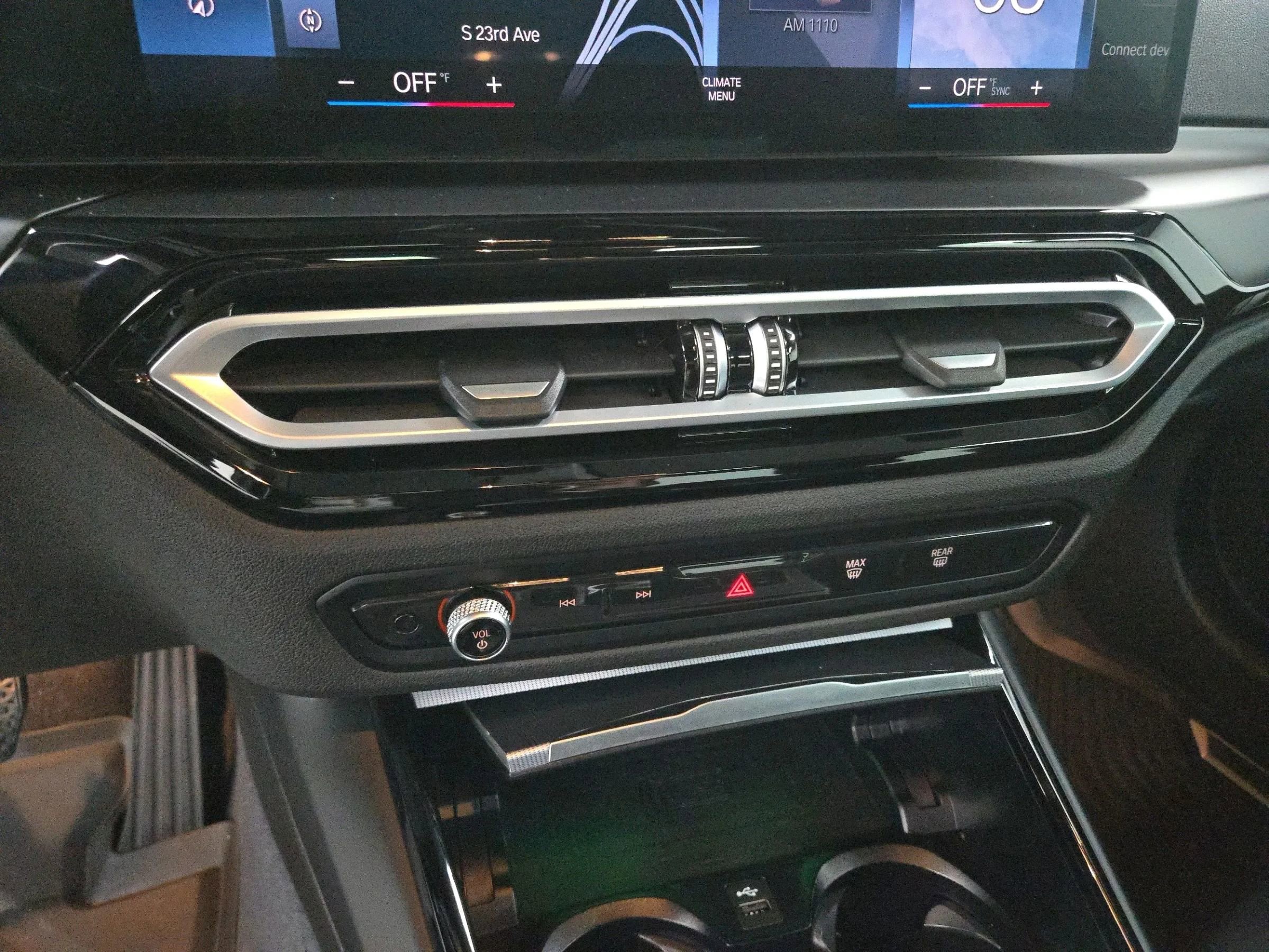 Used 2023 BMW 230i xDrive Coupe w/ Premium Package image 27