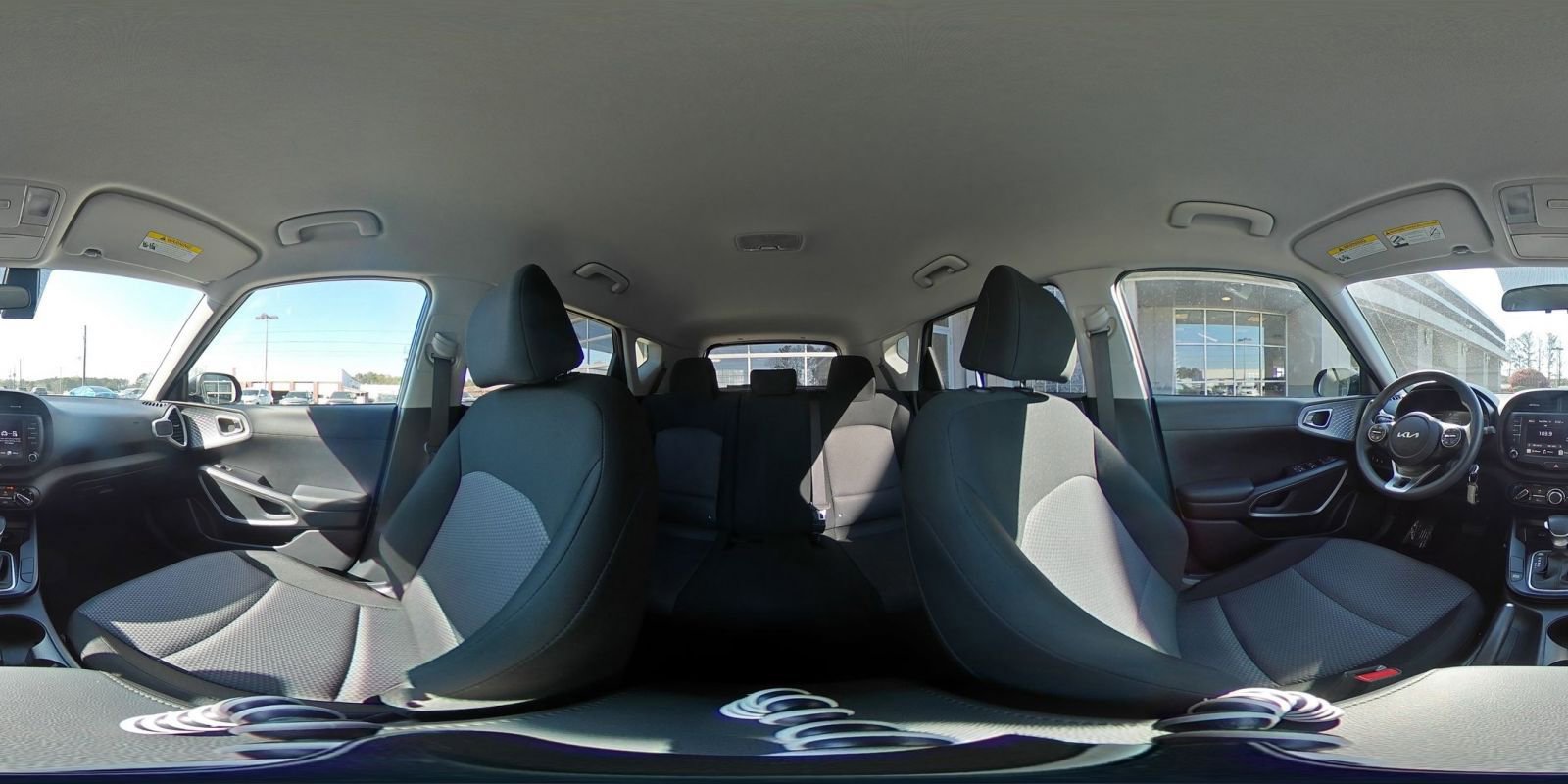 Used 2025 Kia Soul LX w/ LX Technology Package FWD image 40