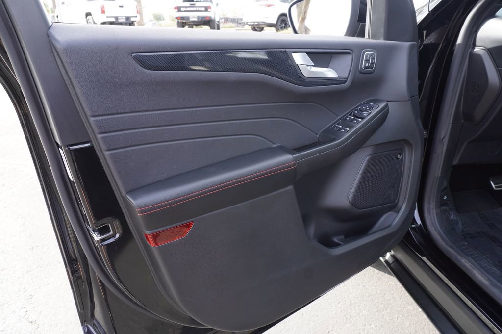 Used 2024 Ford Escape ST-Line Select w/ Tech Pack #2 image 14