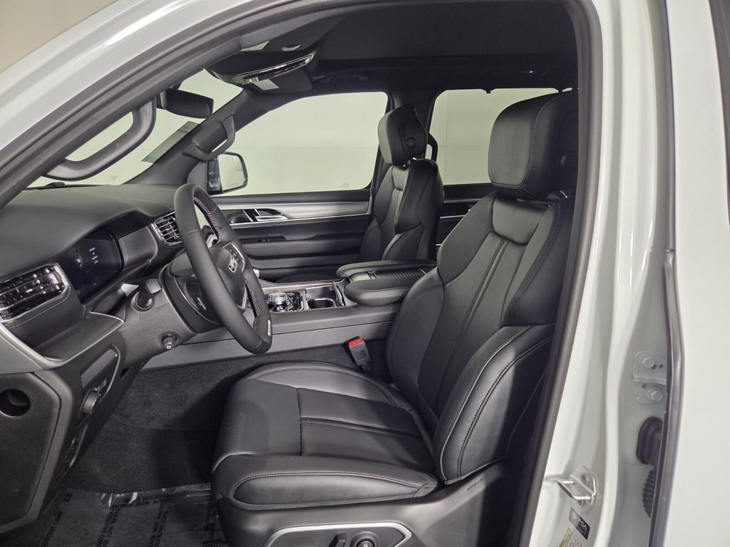 New 2026 Jeep Grand Wagoneer Limited AWD/4WD image 8