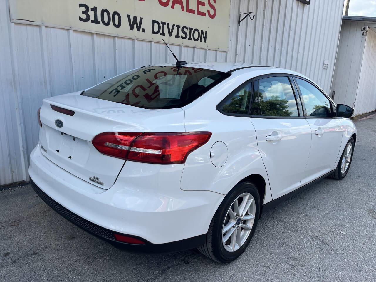 Used 2015 Ford Focus SE image 3