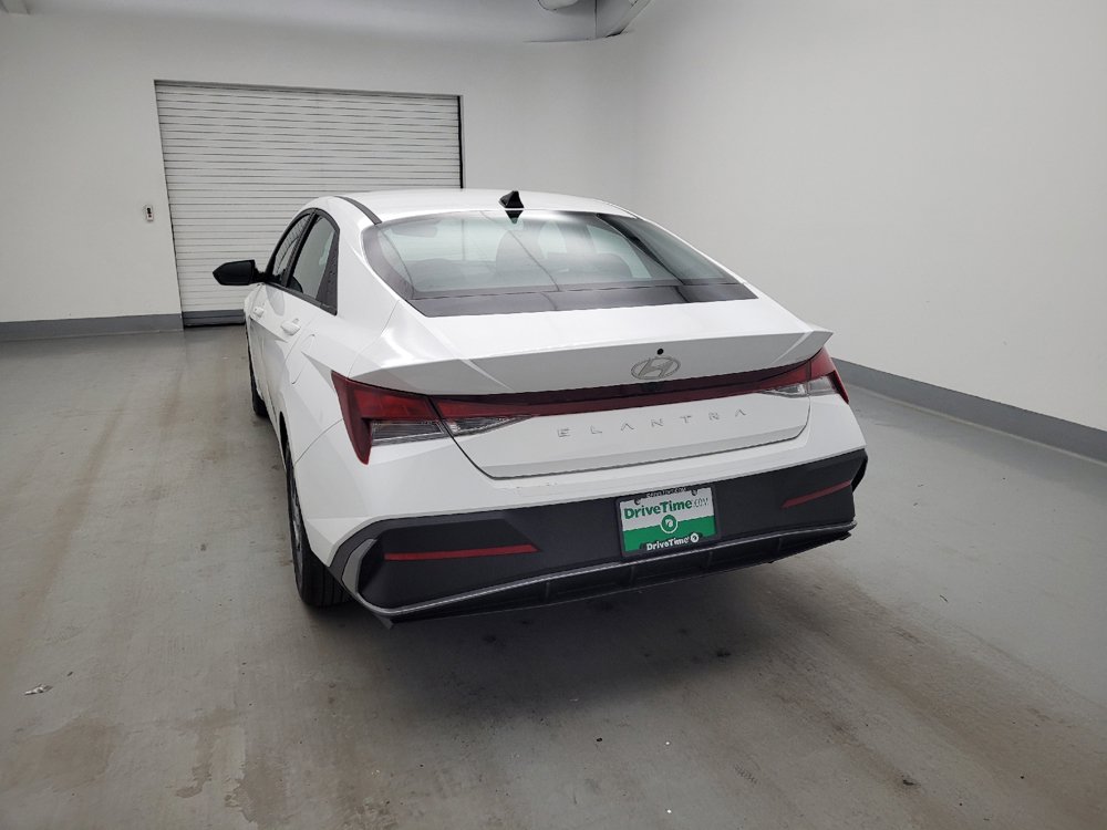 Used 2024 Hyundai Elantra SEL FWD image 6