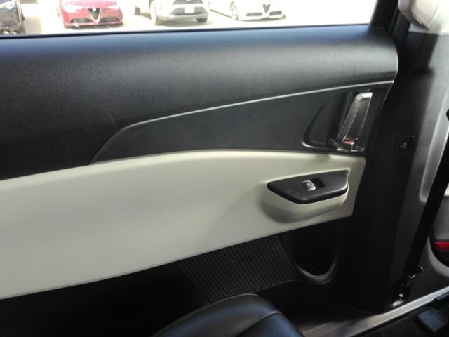 Used 2024 Kia Carnival LX FWD image 30