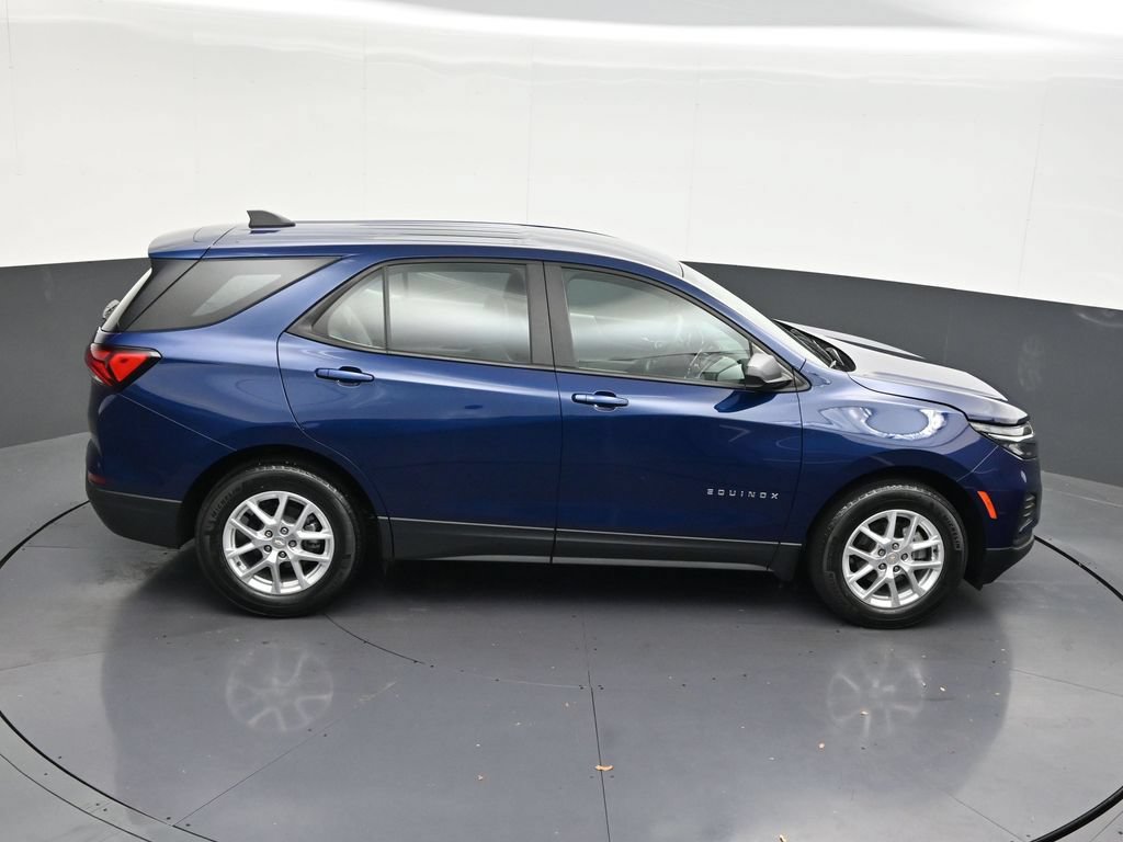 Used 2023 Chevrolet Equinox LS FWD image 15