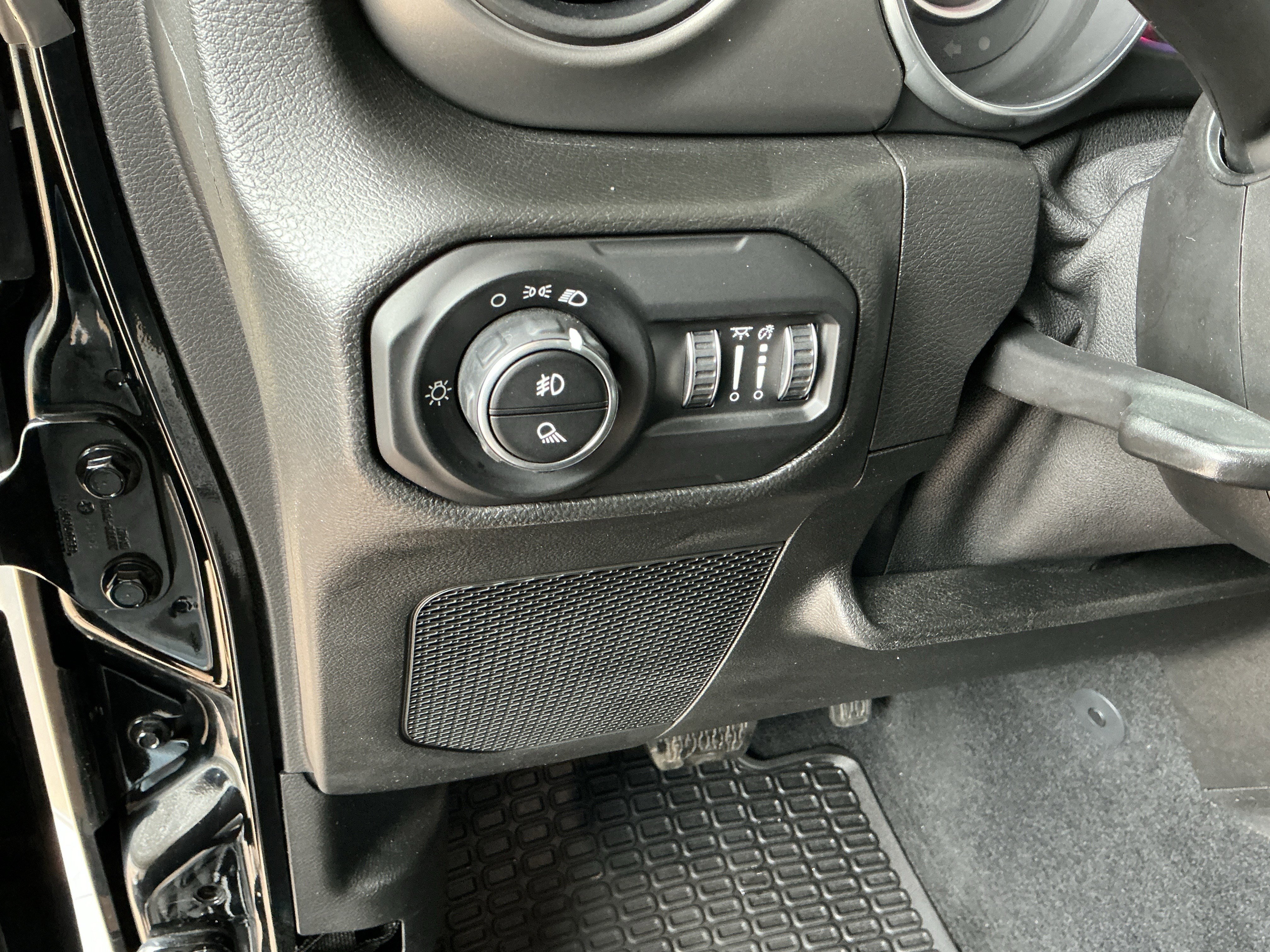 Used 2021 Jeep Gladiator Sport image 30