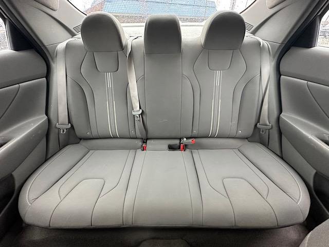 Used 2023 Hyundai Elantra SEL image 29
