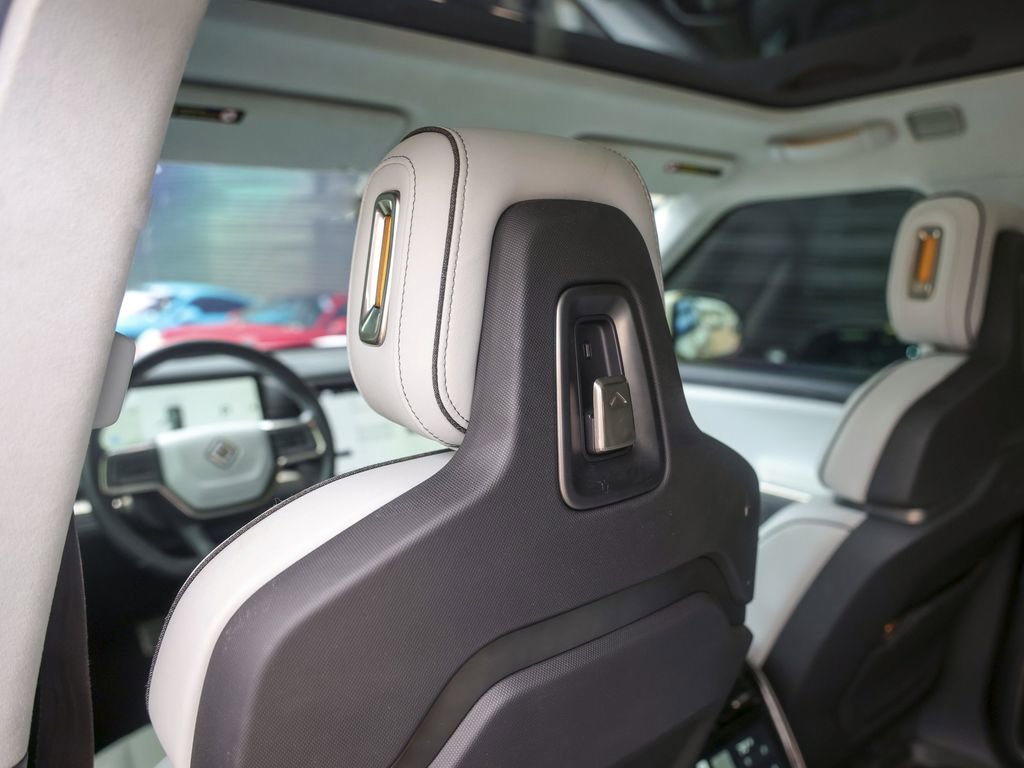 Used 2023 Rivian R1S Adventure image 39