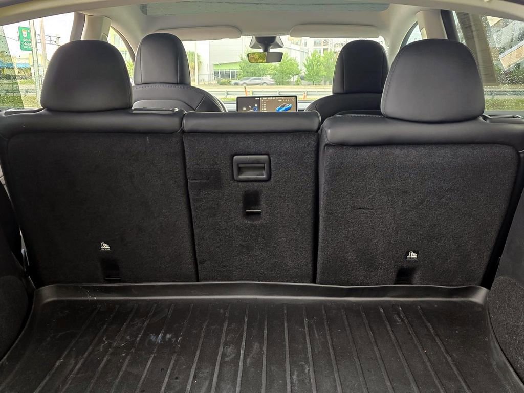 Used 2022 Tesla Model Y Performance image 30