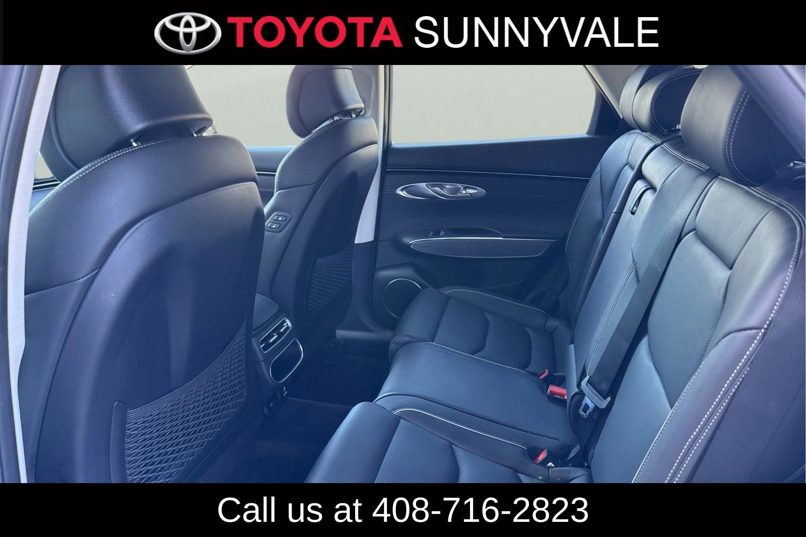 Used 2024 Genesis GV70 2.5T Advanced w/ Advanced Package image 5