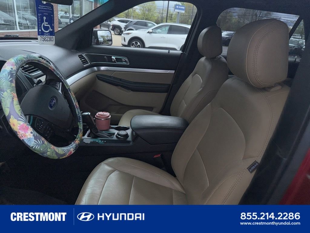 Used 2016 Ford Explorer XLT w/ Equipment Group 202A AWD/4WD image 13
