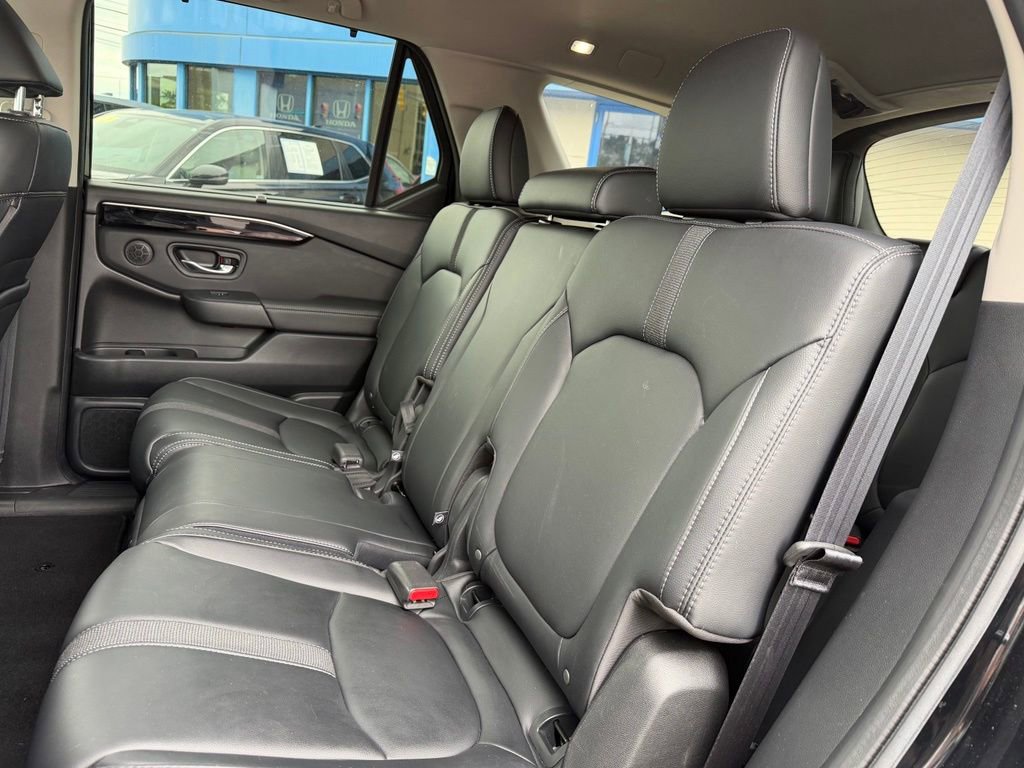 Used 2023 Honda Pilot Touring image 18