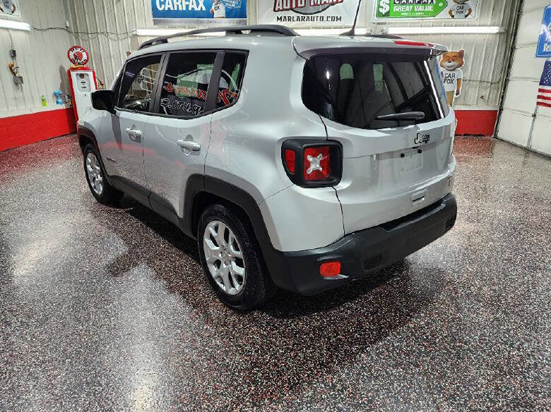 Used 2018 Jeep Renegade Latitude FWD image 5