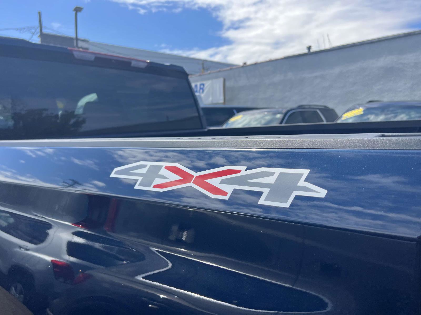 Used 2022 Chevrolet Silverado 1500 LT image 11