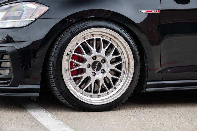 Used 2021 Volkswagen Golf S image 62