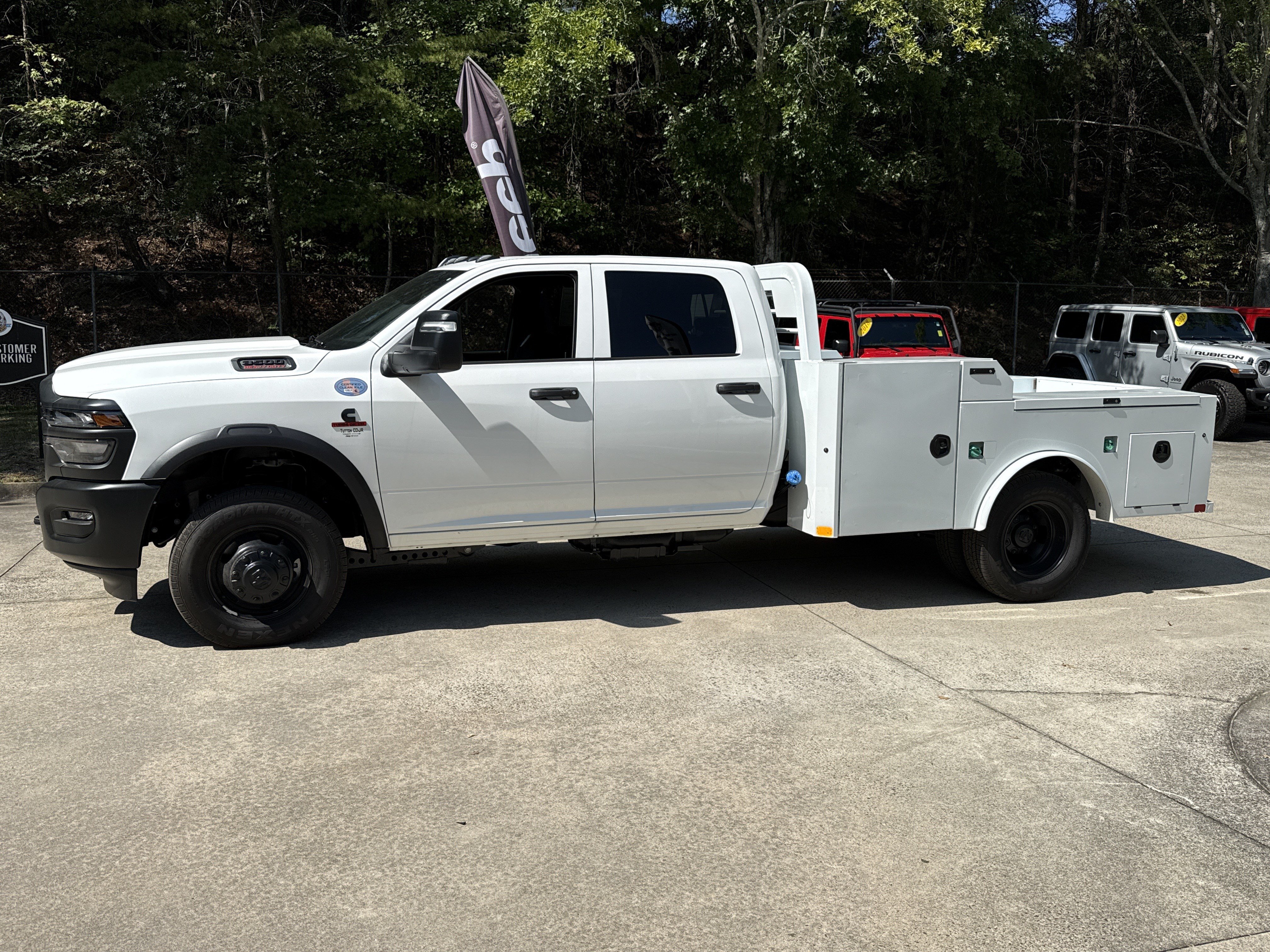 New 2026 RAM 3500 Tradesman AWD/4WD image 4