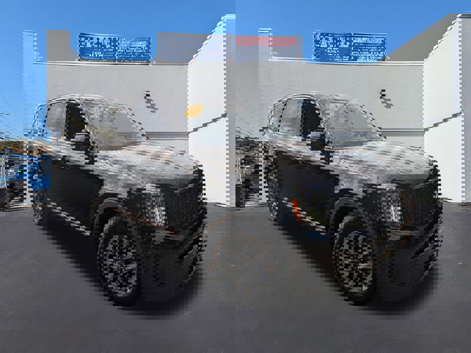 Used 2023 Kia Telluride LX image 1