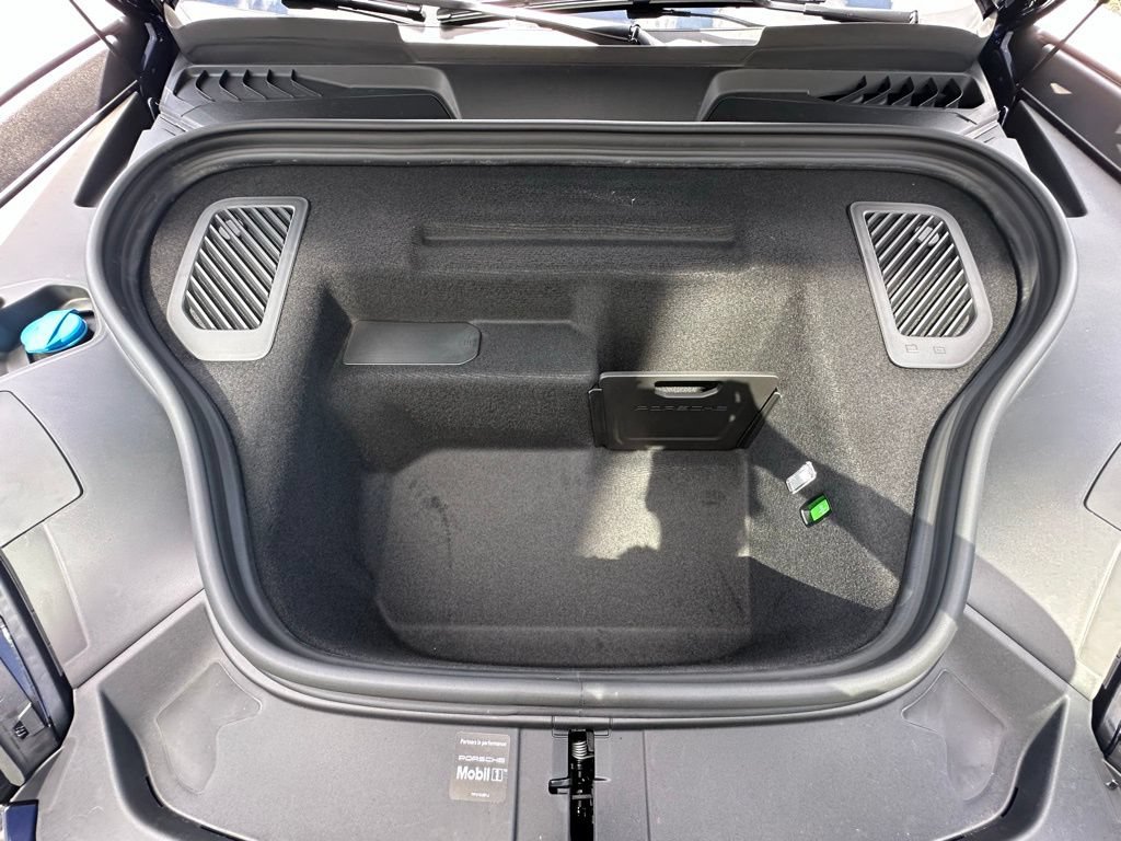 Used 2026 Porsche Macan Electric RWD image 42