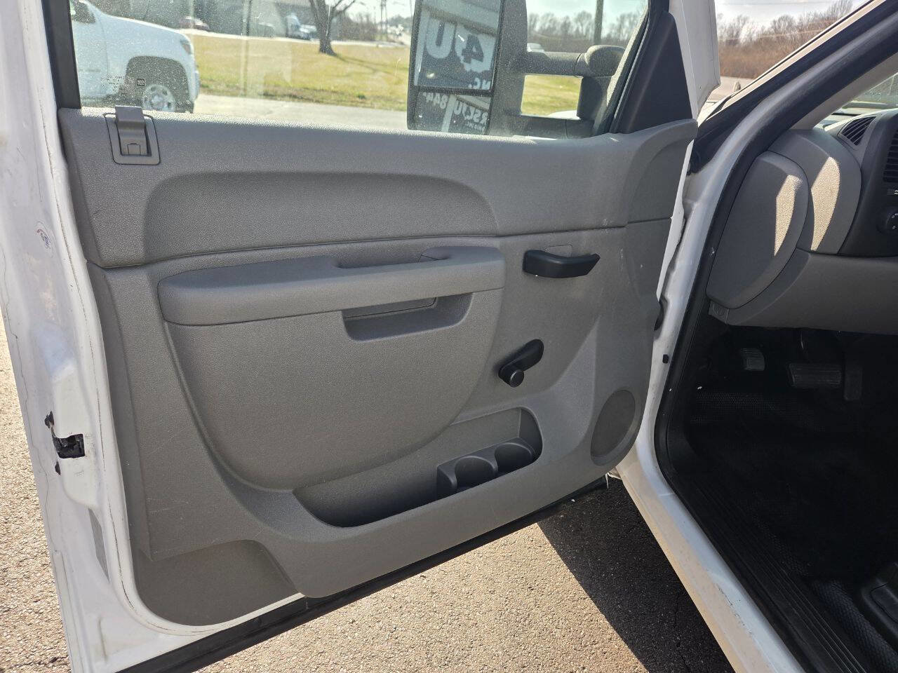 Used 2012 Chevrolet Silverado 1500 W/T image 9