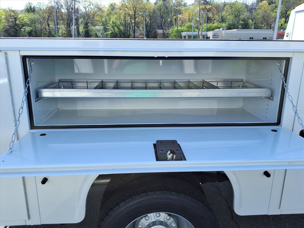 New 2026 RAM 5500 Tradesman image 17