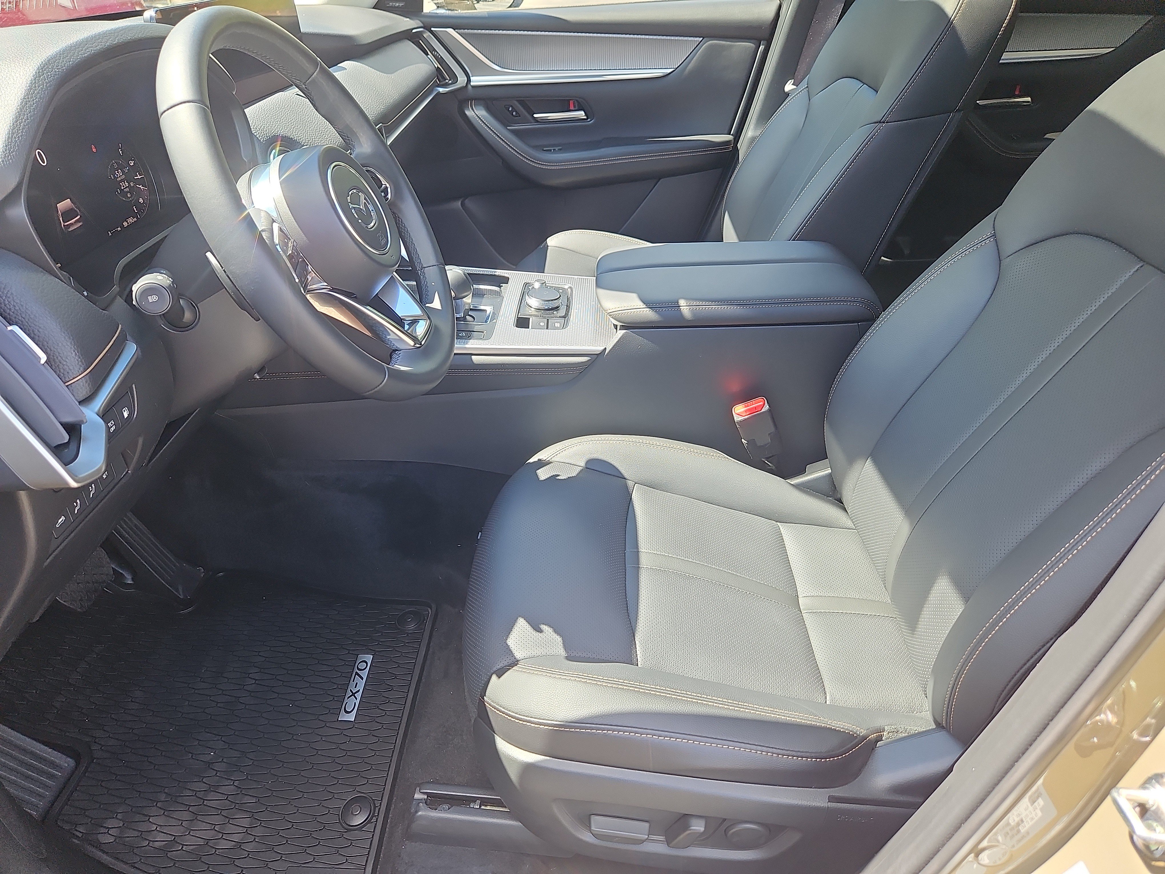 Certified 2025 MAZDA CX-70 Plug-In Hybrid w/ Premium Pkg AWD/4WD image 33