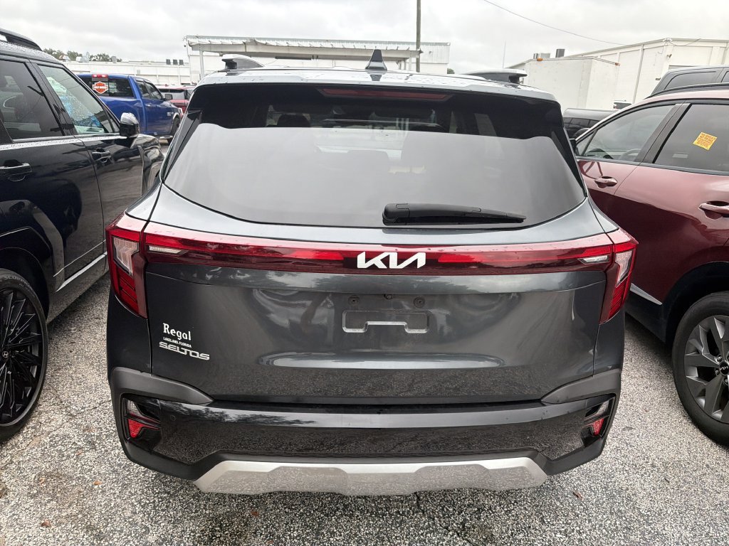 Used 2025 Kia Seltos EX w/ EX Sunroof Package FWD image 7