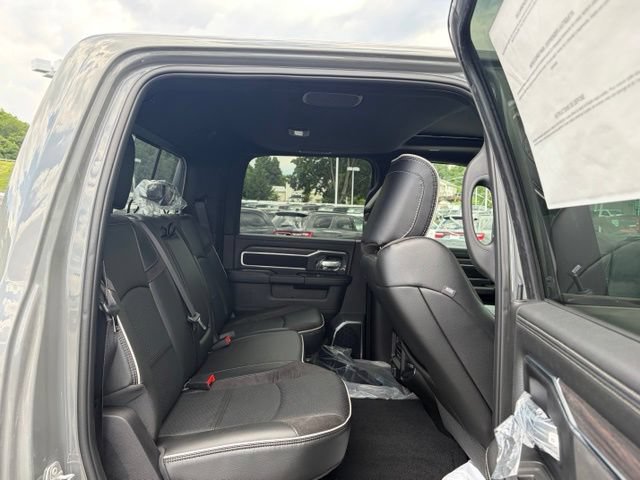New 2026 RAM 2500 Laramie w/ Night Edition AWD/4WD image 32
