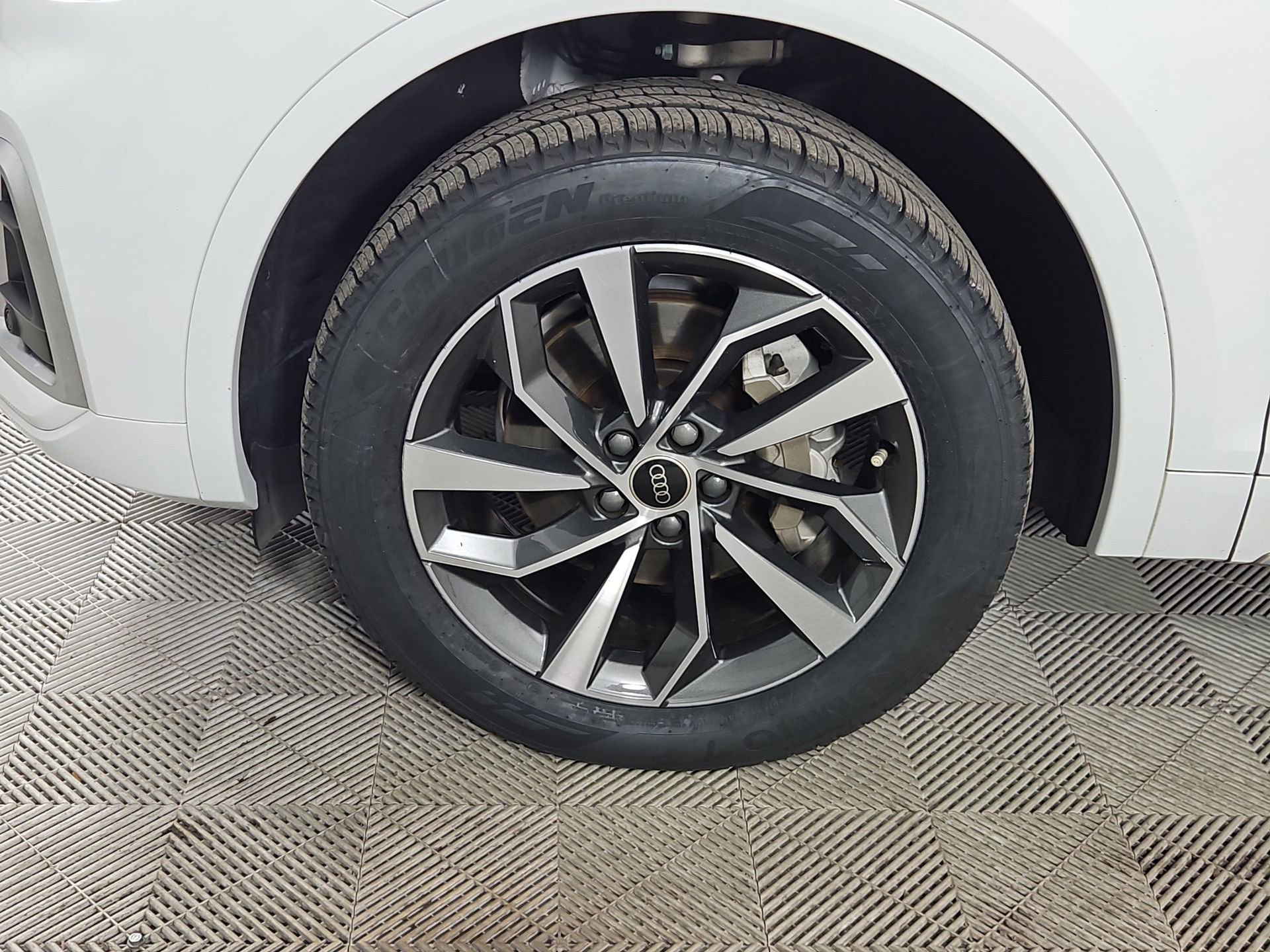 Certified 2023 Audi Q5 2.0T Premium Plus w/ Premium Plus Package image 11